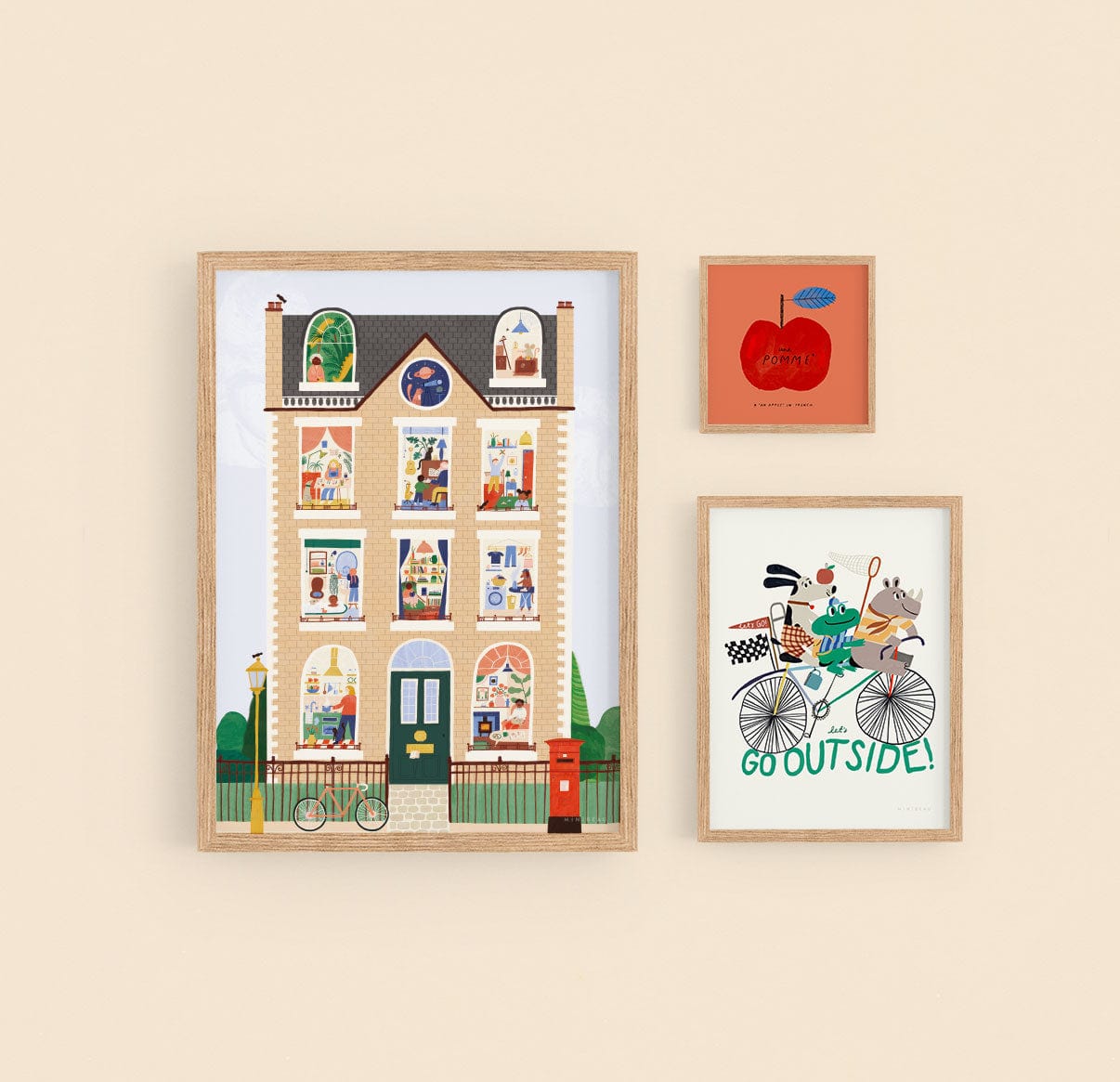 Une Pomme Square Art Print